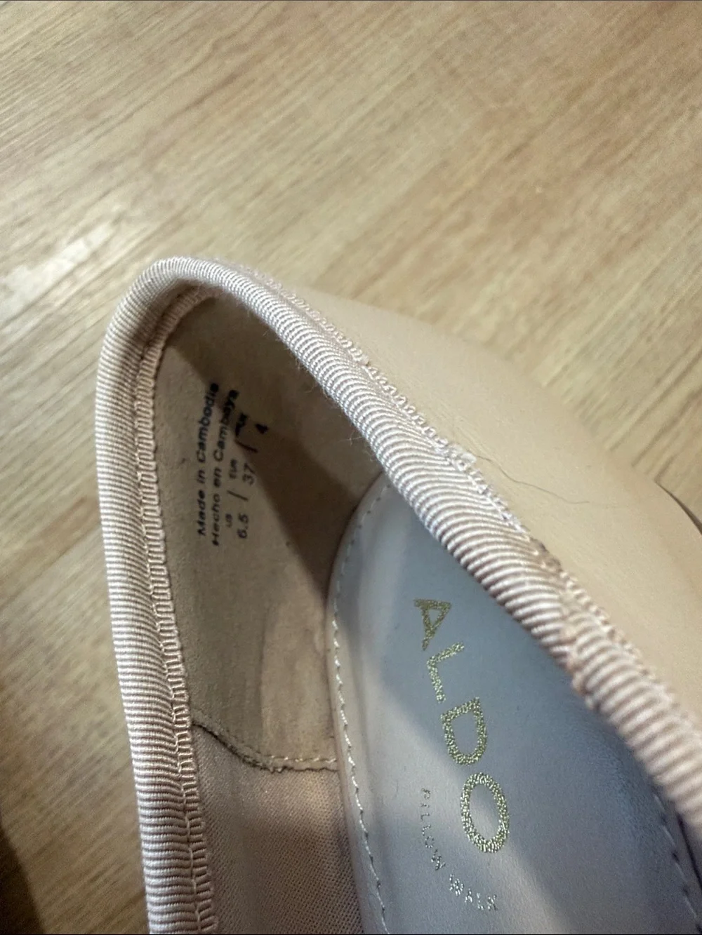 Aldo Women's Beige Bow Ballet Flats